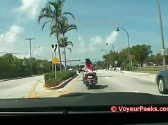 Morena caliente mama ...