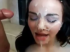 Los jóvenes estudian ...