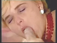Linda chica tiene un ...