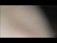 Una frágil chica neg ...